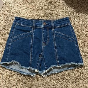 American eagle dark wash Jean shorts.